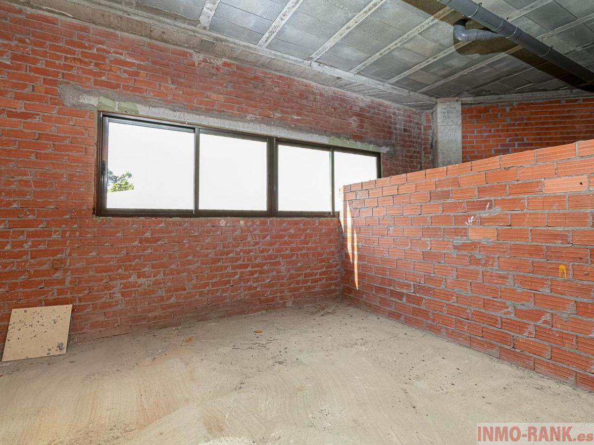 Venta de local comercial en Salceda de Caselas