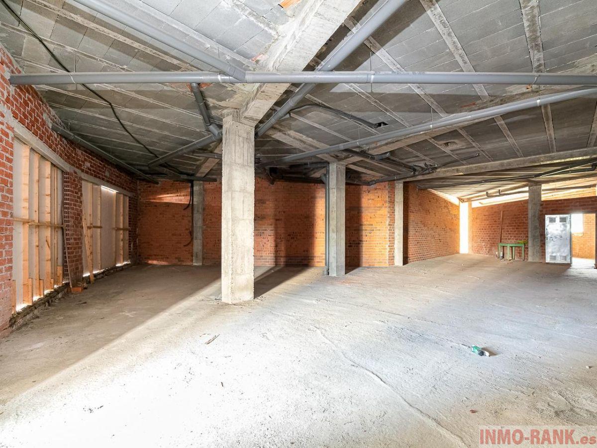 Venta de local comercial en Salceda de Caselas