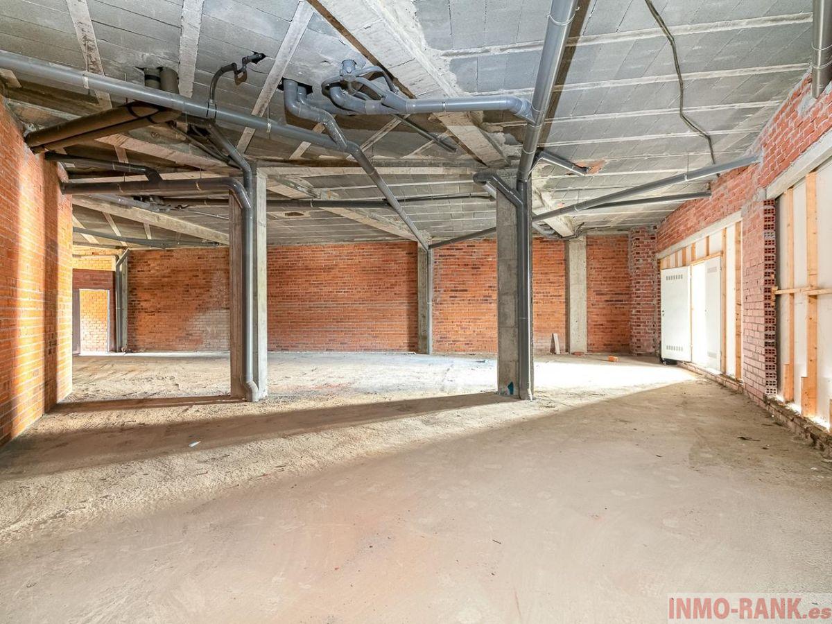 Venta de local comercial en Salceda de Caselas