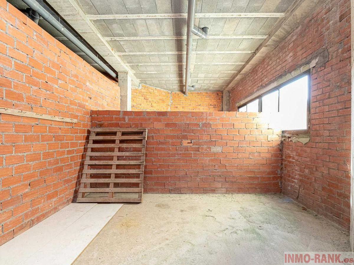 Venta de local comercial en Salceda de Caselas