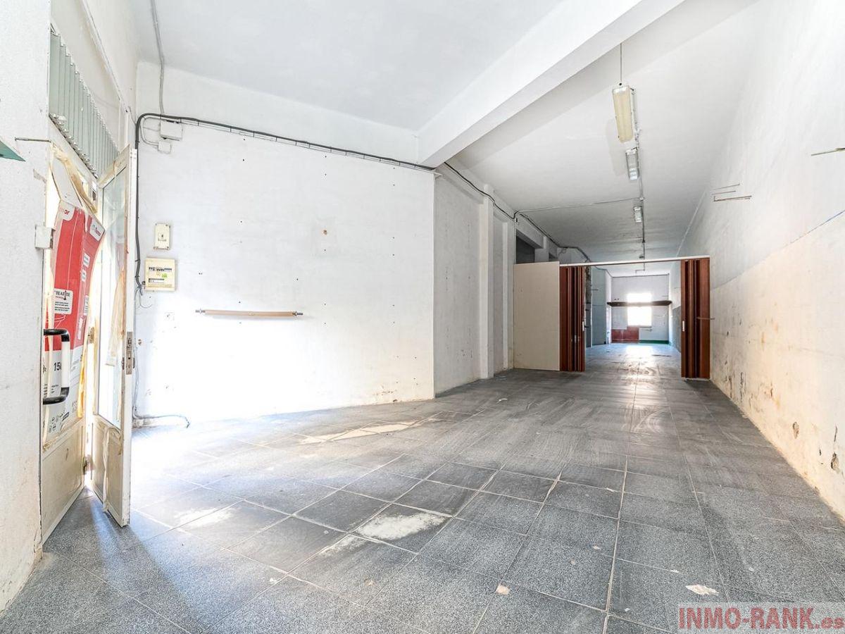 For sale of commercial in Vigo