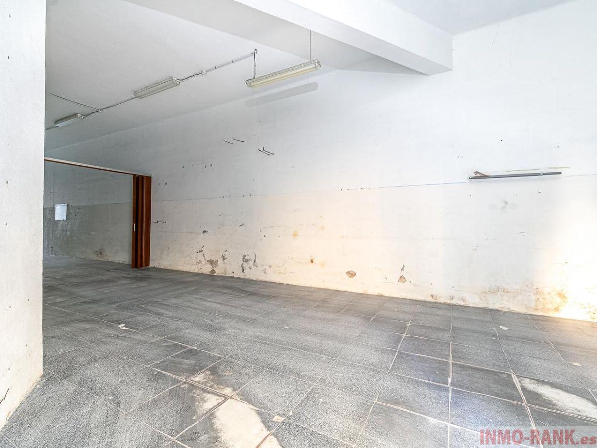 For sale of commercial in Vigo