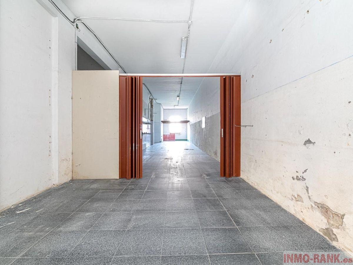 For sale of commercial in Vigo