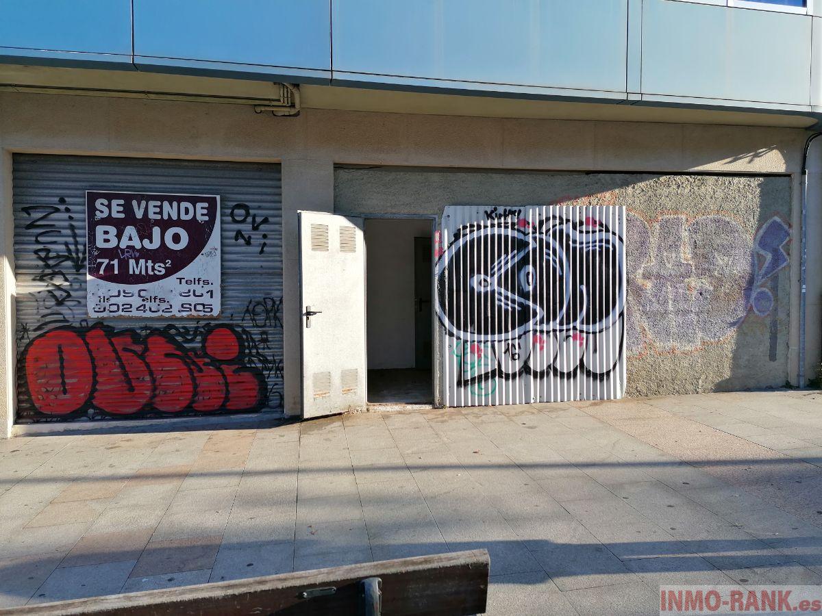 For sale of commercial in Vigo