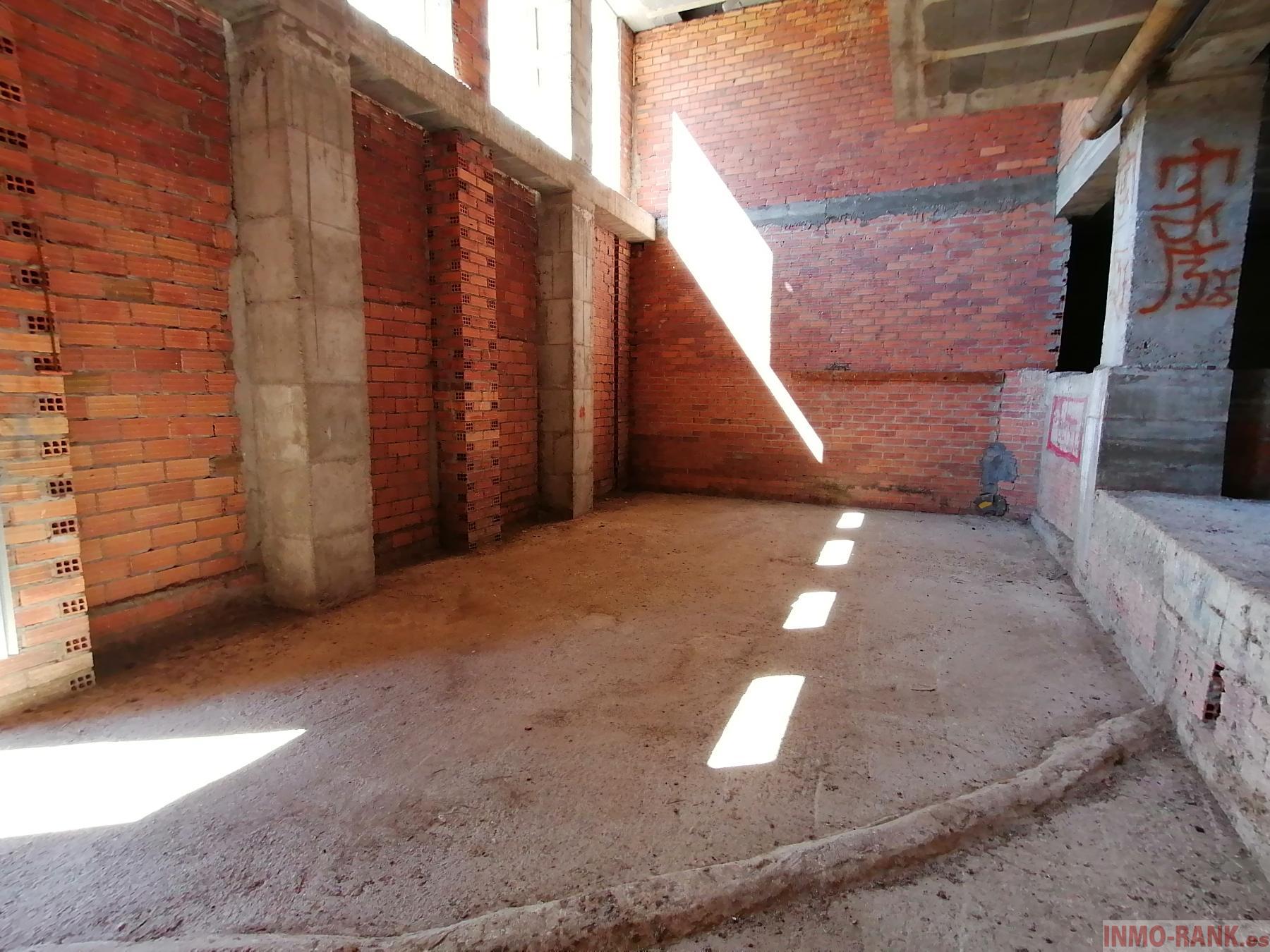 For sale of commercial in Vigo