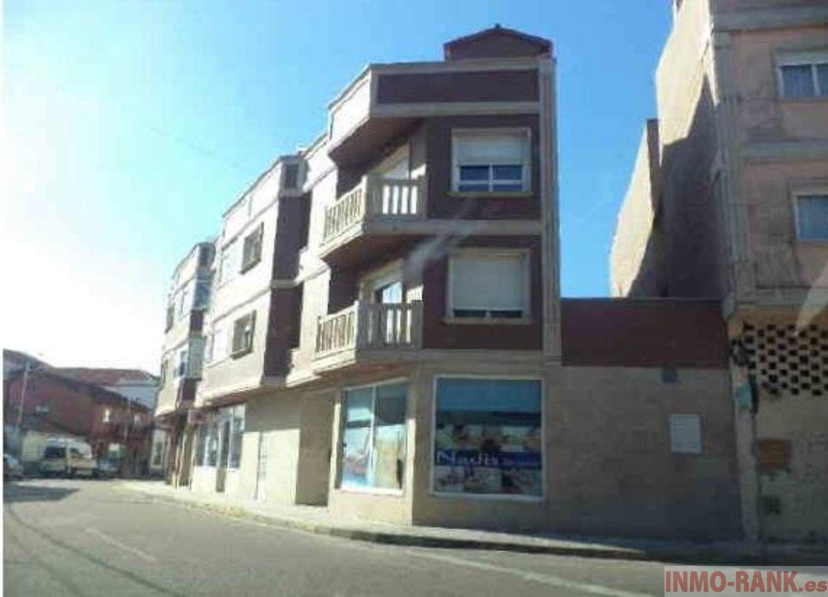 For sale of flat in Tomiño