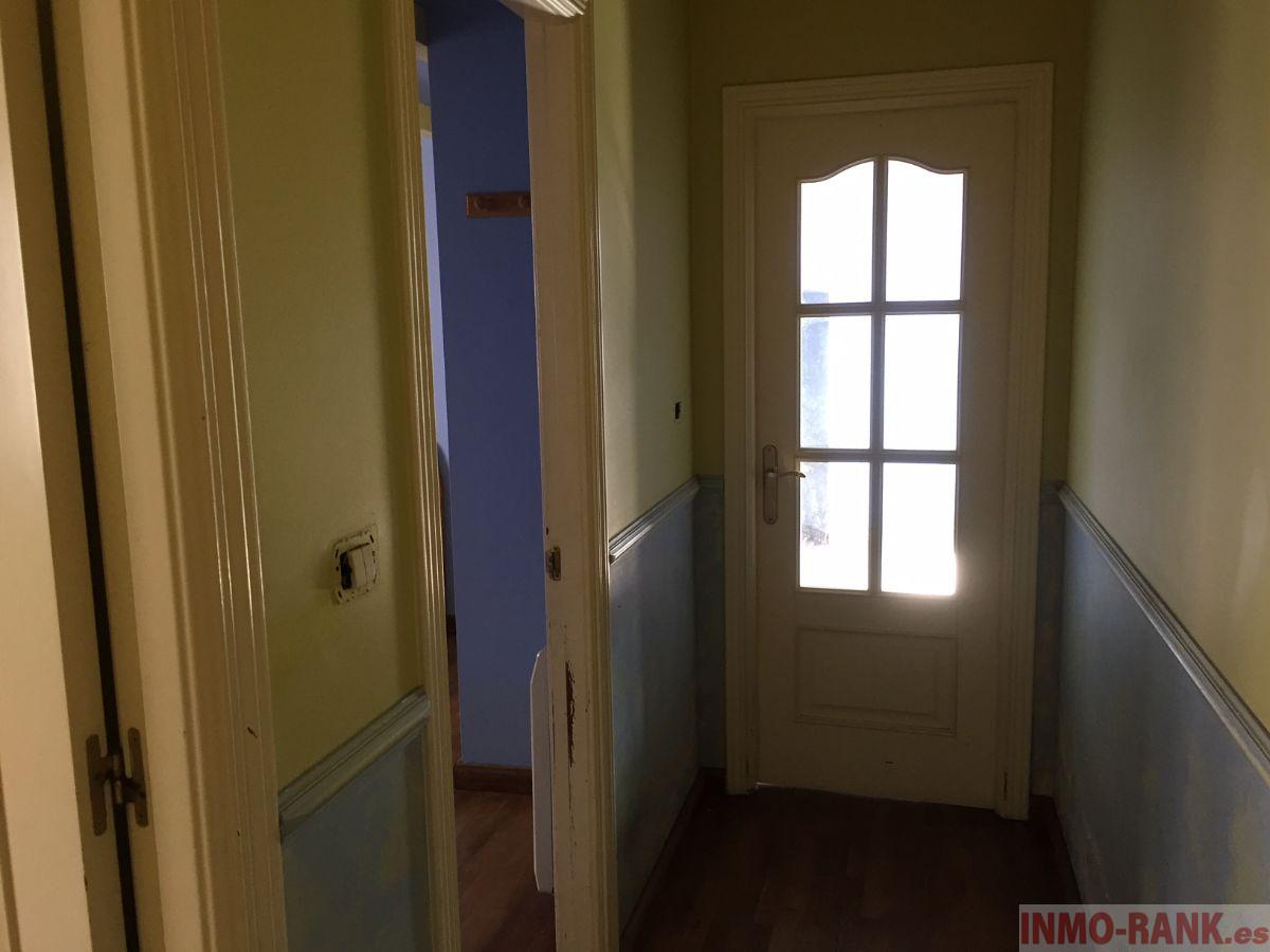 For sale of flat in Tomiño