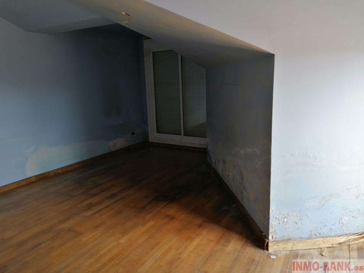 For sale of flat in Tomiño