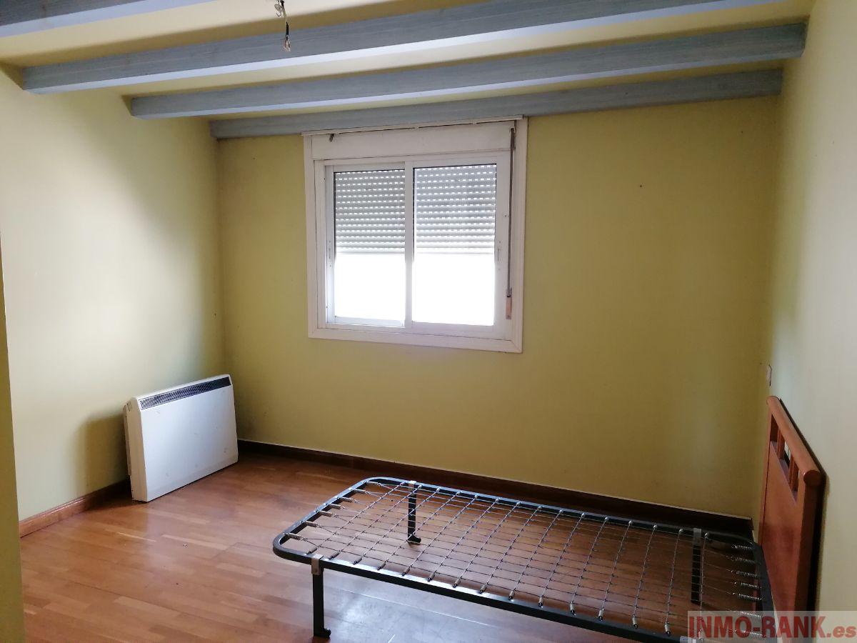 For sale of flat in Tomiño