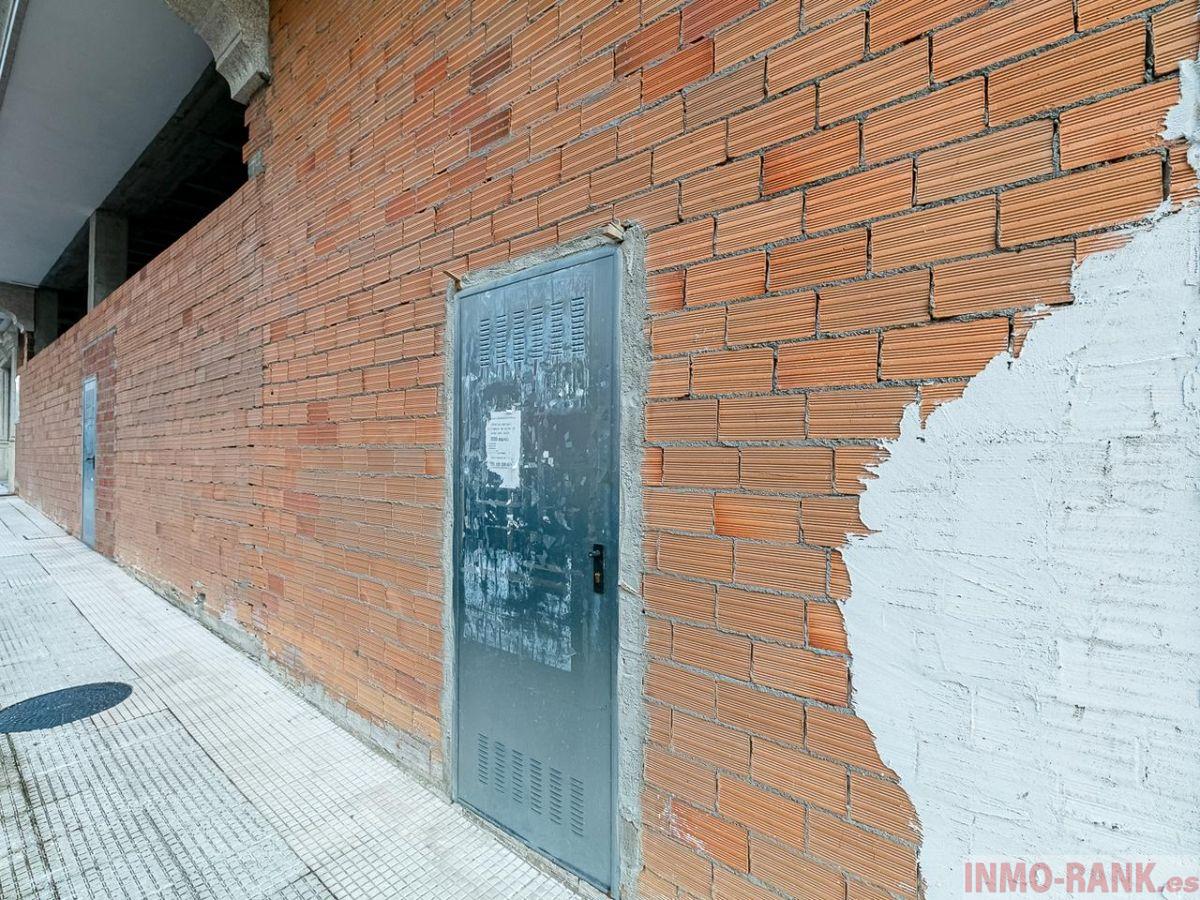 For sale of commercial in A Cañiza