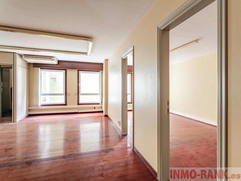 For sale of commercial in Vigo