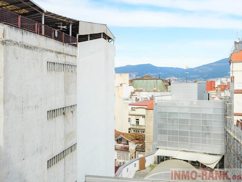 For sale of commercial in Vigo