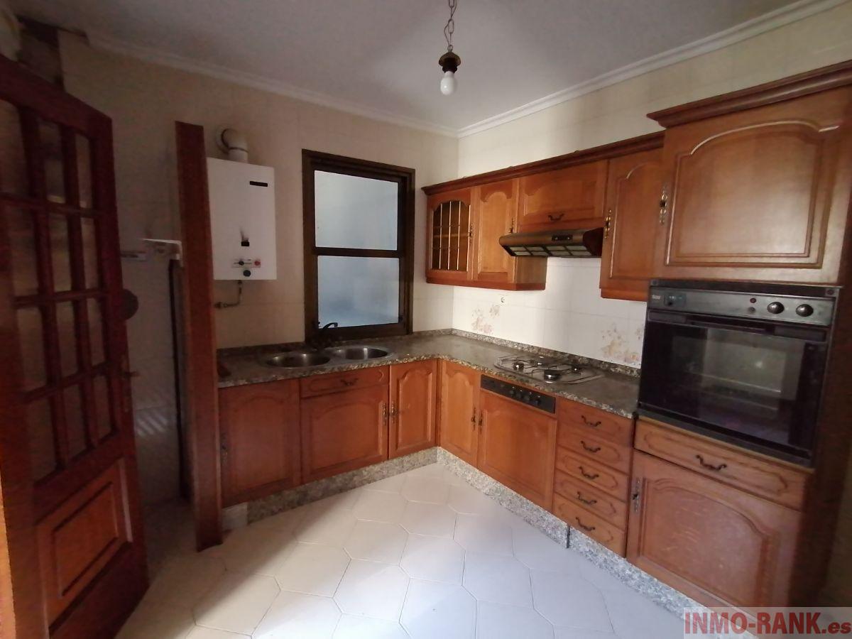For sale of flat in A Guarda