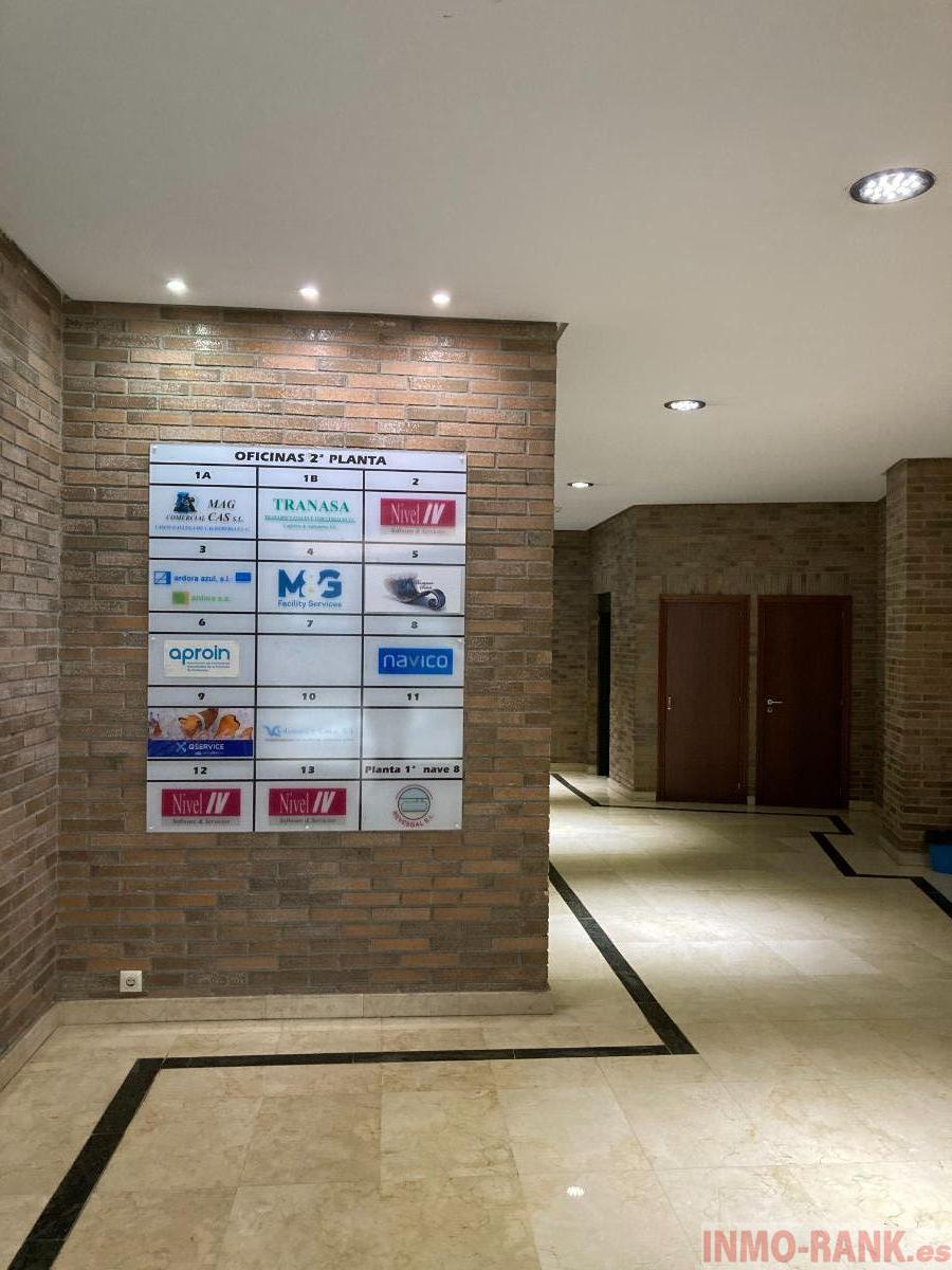 For sale of office in Vigo