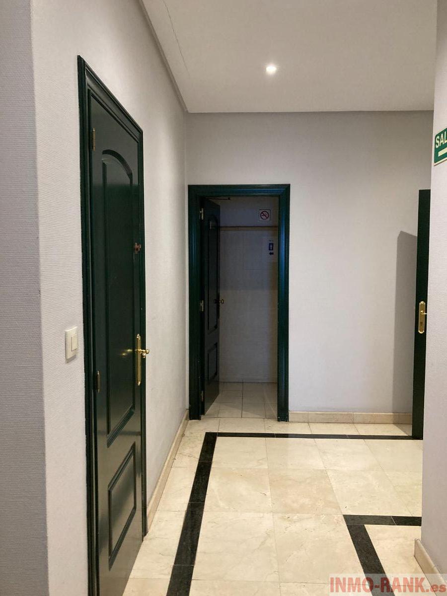 For sale of office in Vigo