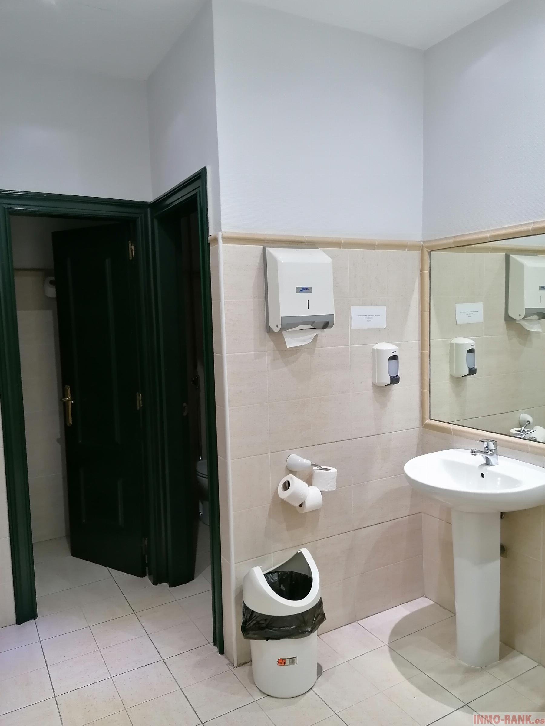 For sale of office in Vigo