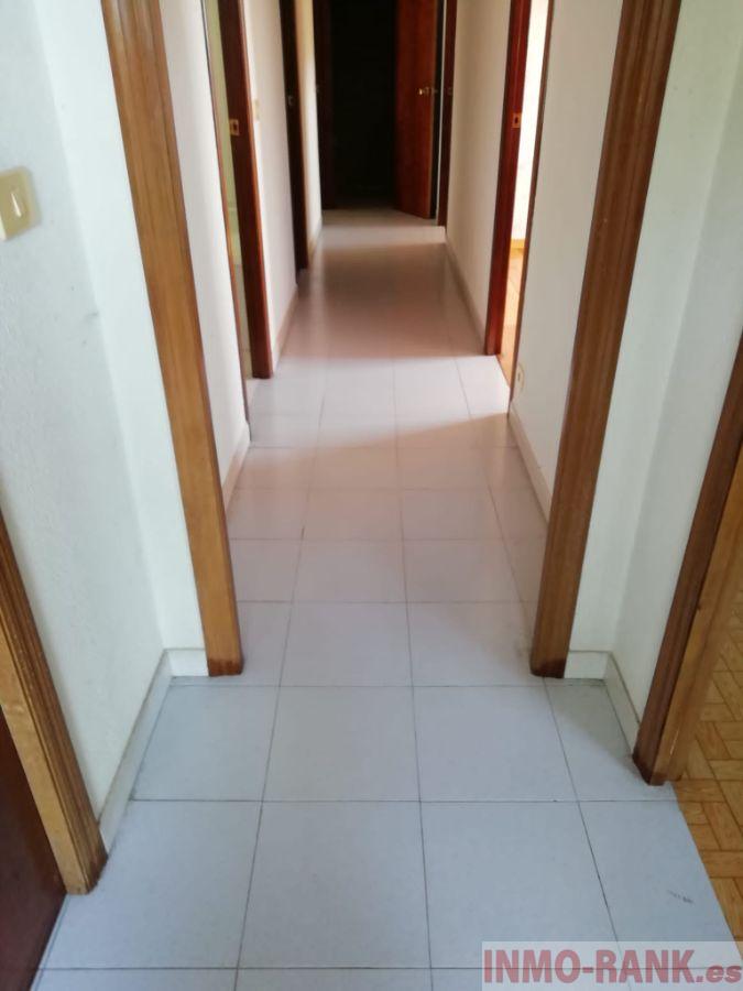 For sale of house in A Cañiza