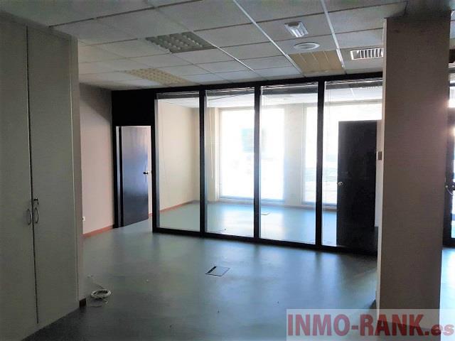 For sale of commercial in Vigo