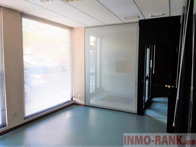 For sale of commercial in Vigo