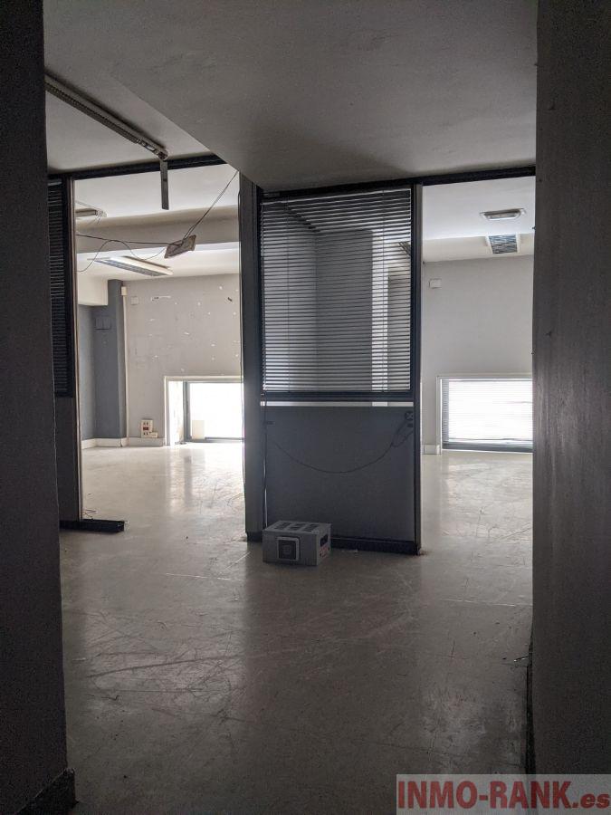 For sale of commercial in Vigo