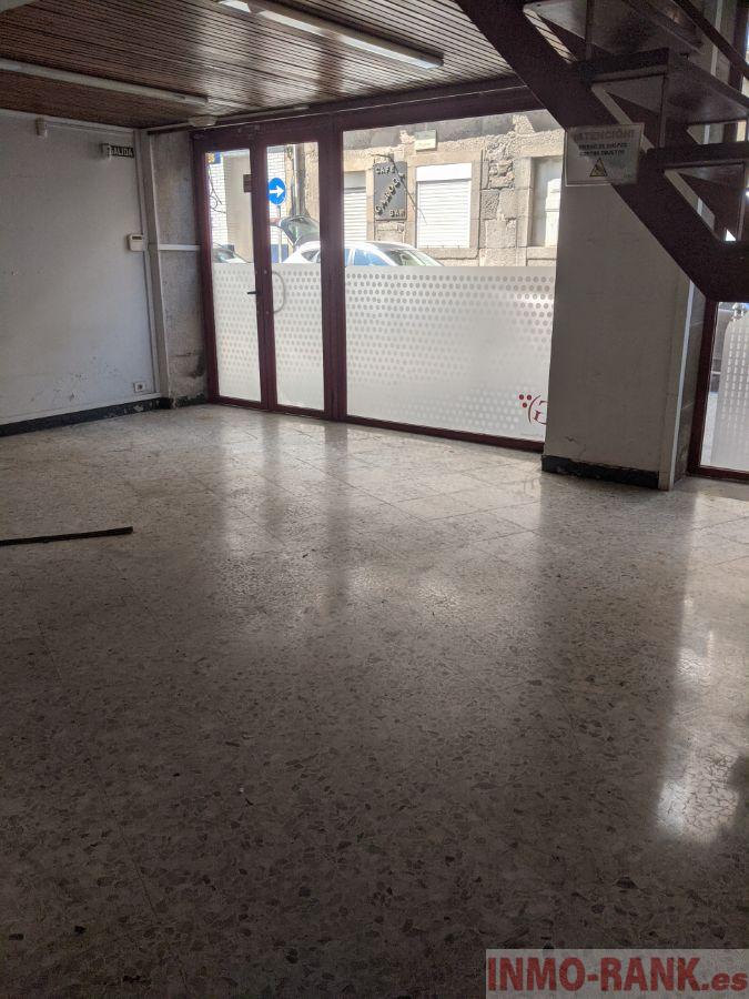 For sale of commercial in Vigo