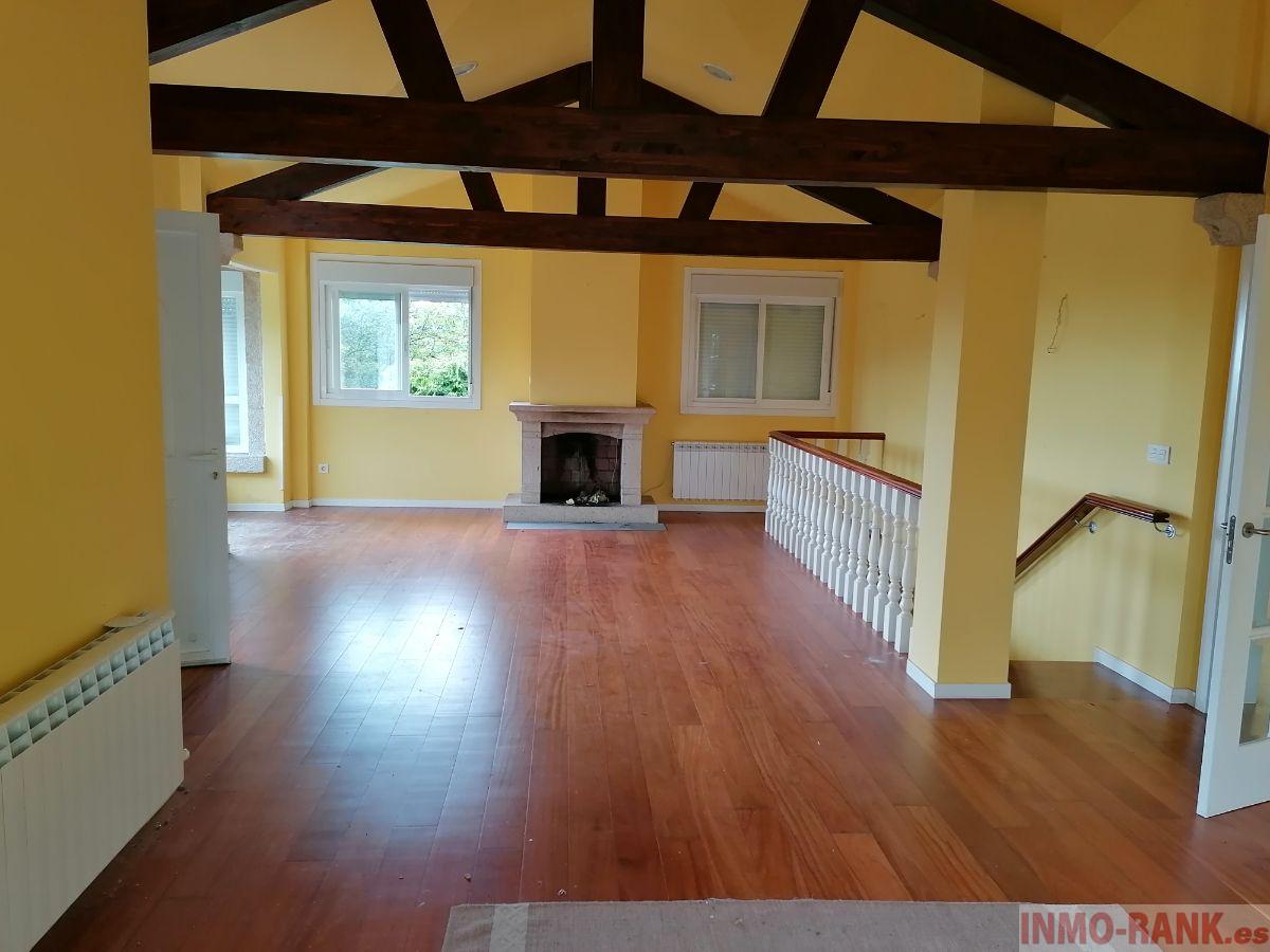 For sale of house in Tui