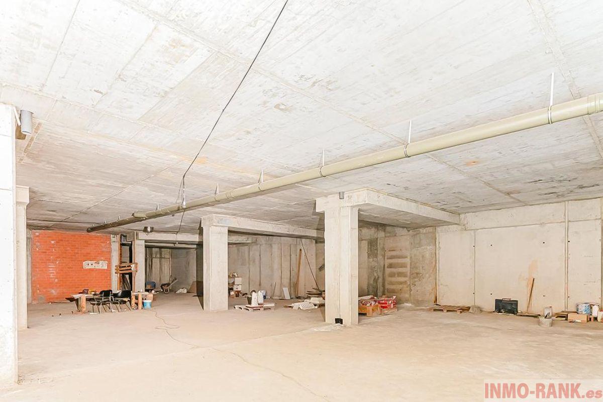 For sale of commercial in Vigo