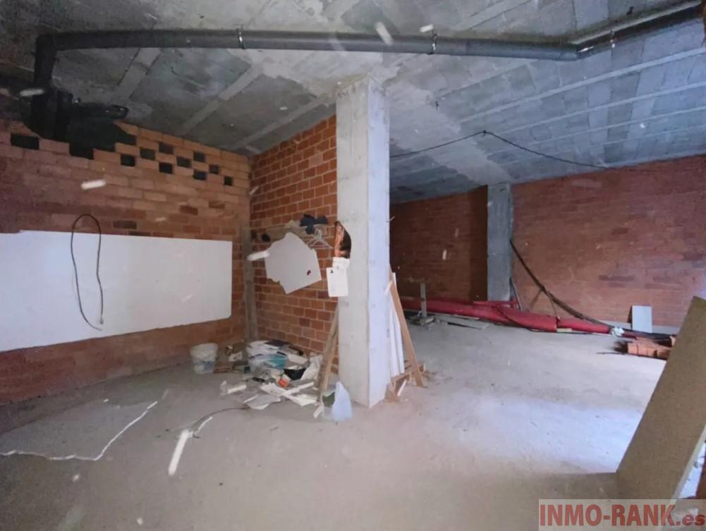 For sale of commercial in Vigo