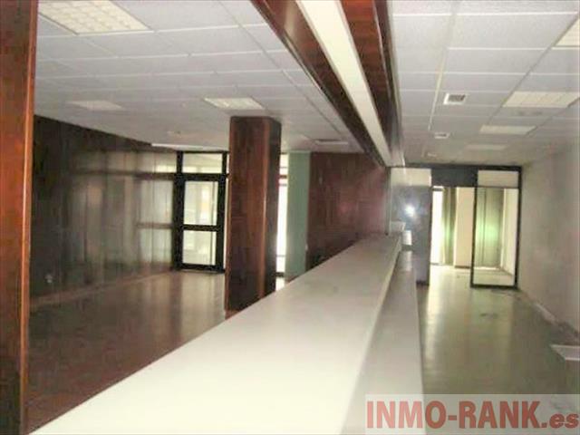 For sale of commercial in Vigo