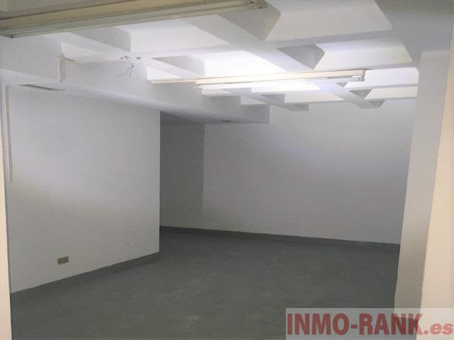 For sale of commercial in Vigo