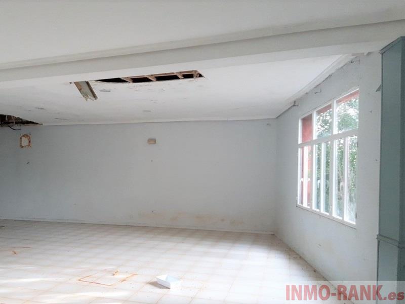 For sale of commercial in Rosal O