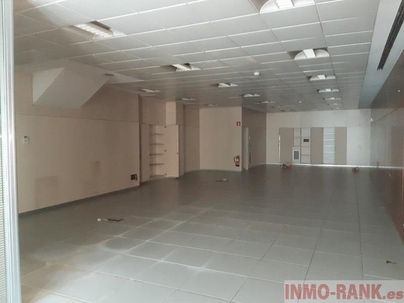 For rent of commercial in Vigo