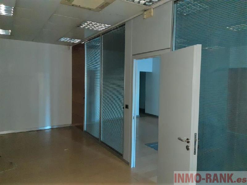 For rent of commercial in Vigo