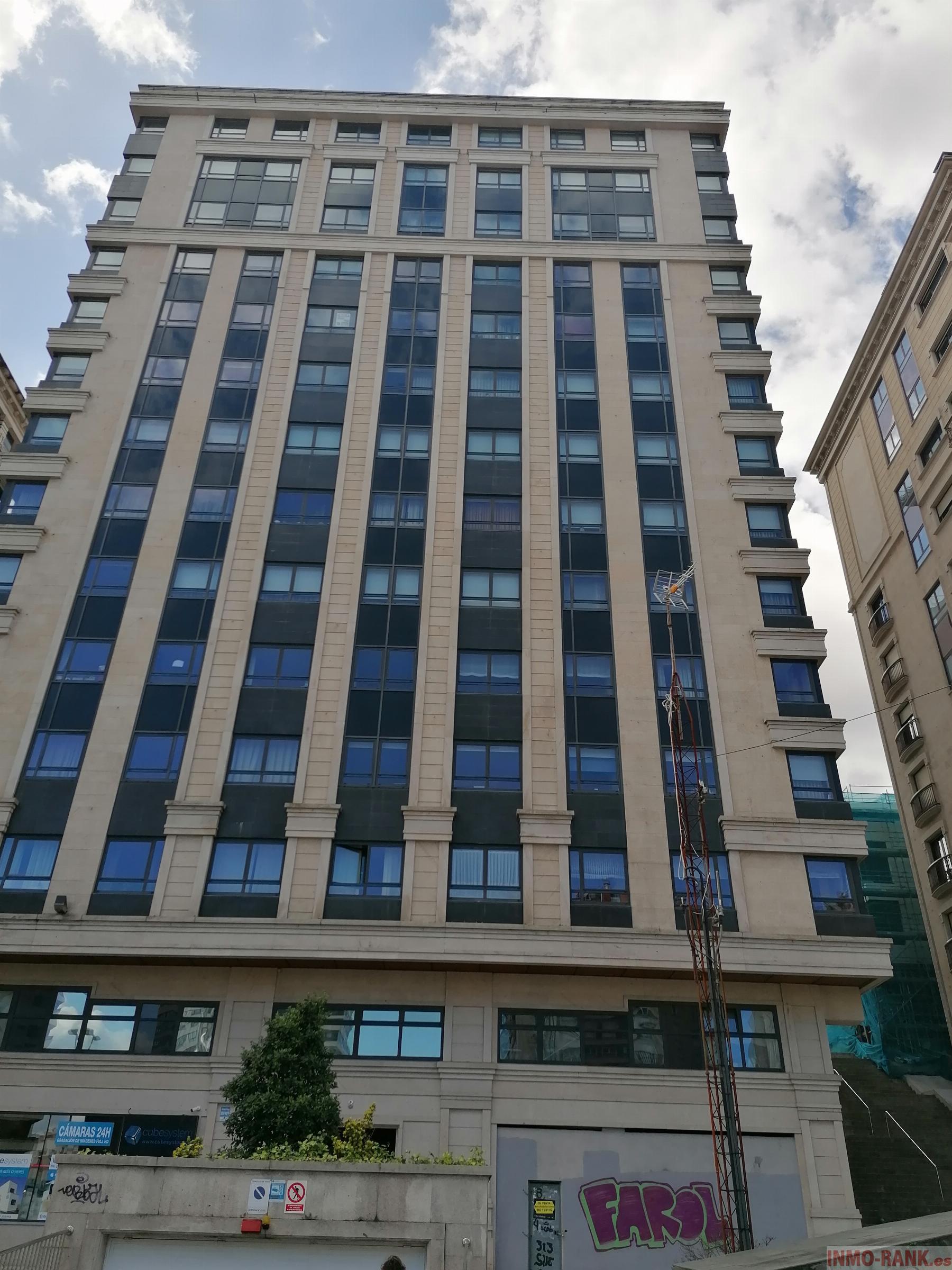 For sale of commercial in Vigo
