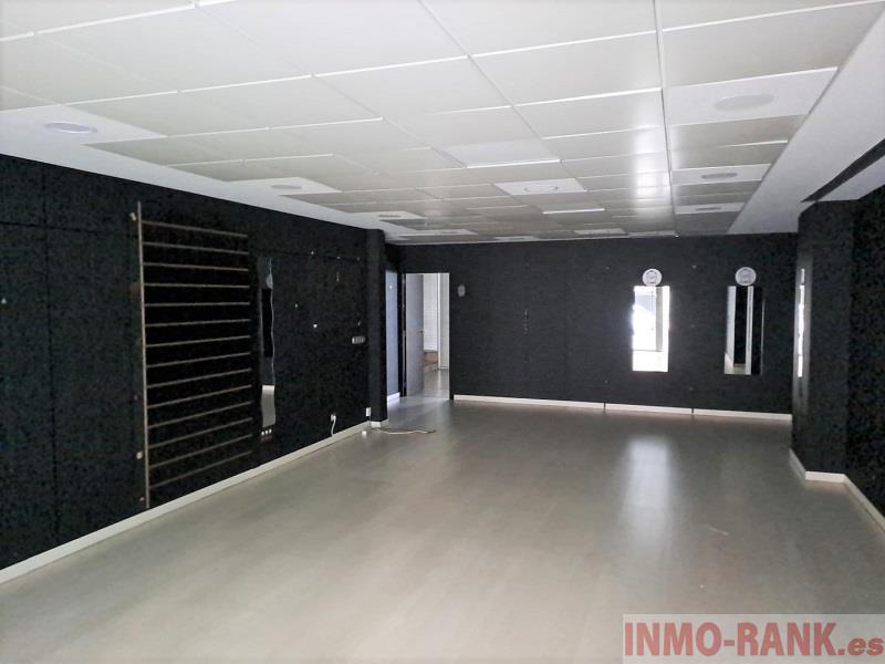 For sale of commercial in Vigo
