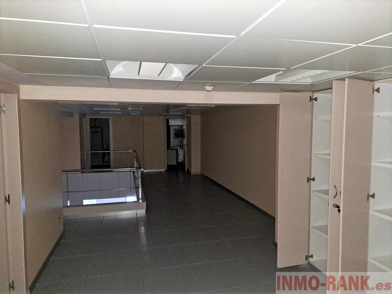 For sale of commercial in Vigo