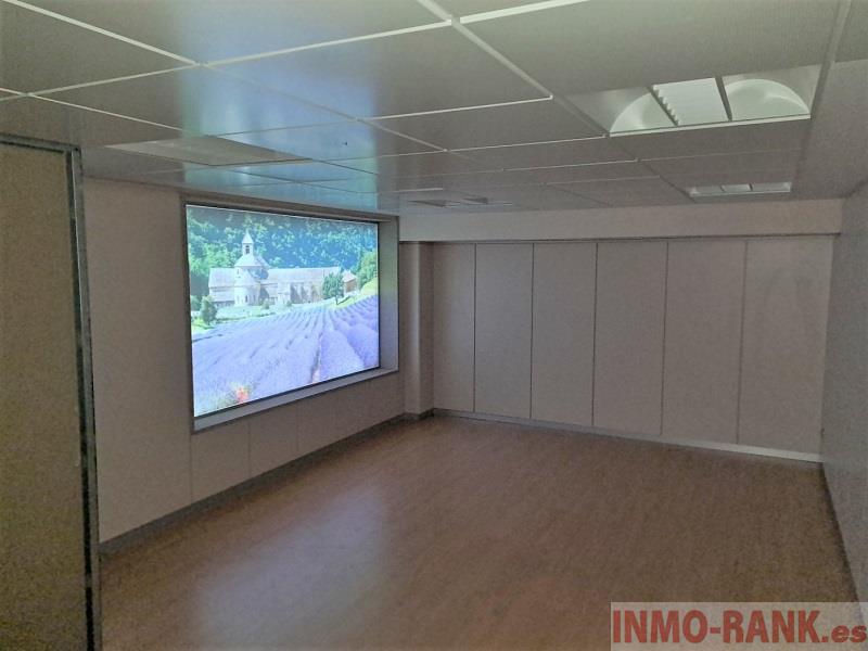 For sale of commercial in Vigo