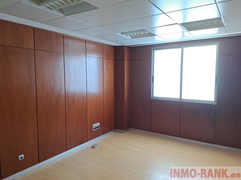 For sale of commercial in Vigo