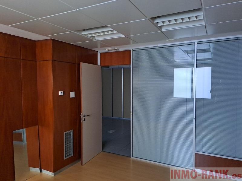For sale of commercial in Vigo