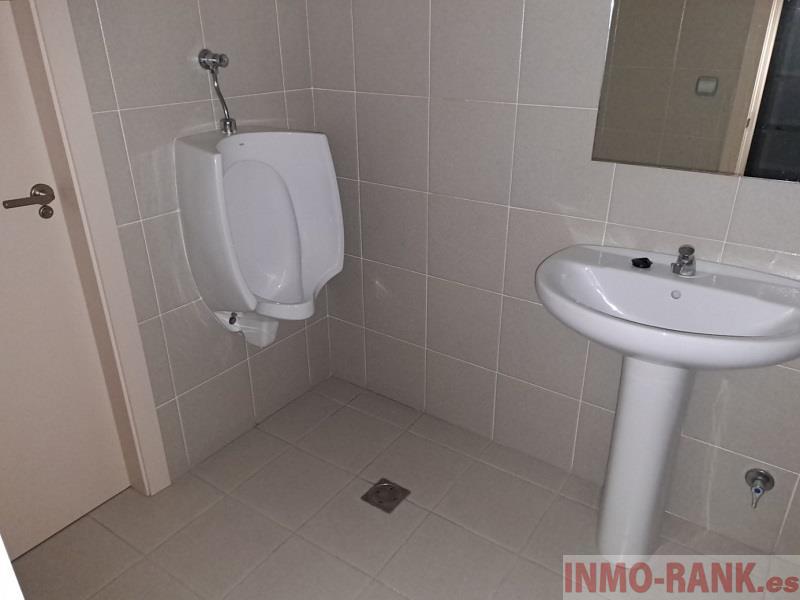 For sale of commercial in Vigo