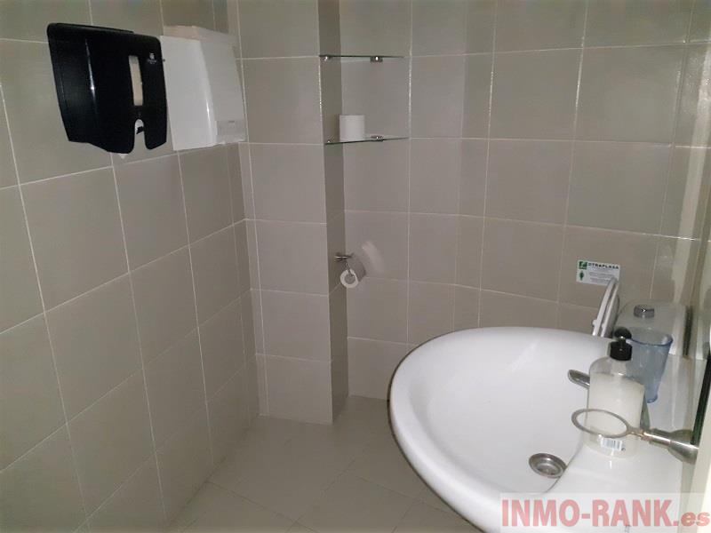 For rent of commercial in Pontevedra