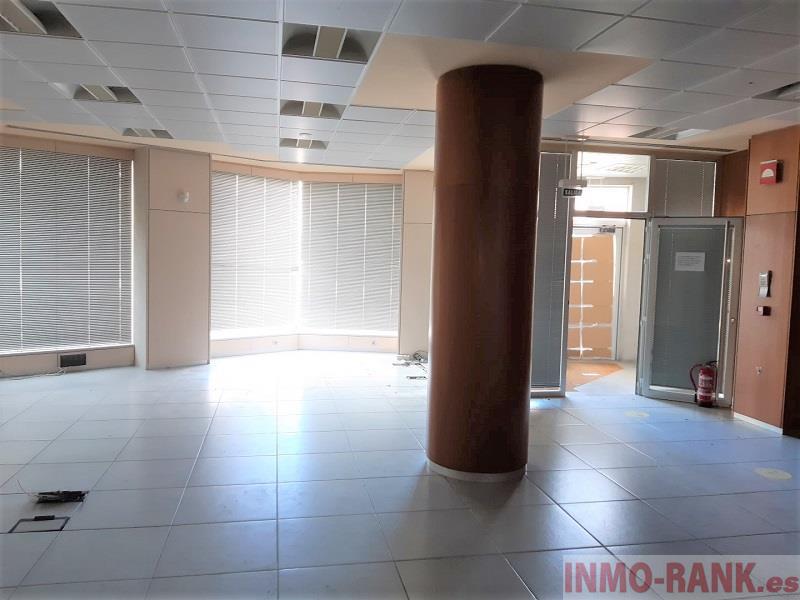 For rent of commercial in Pontevedra