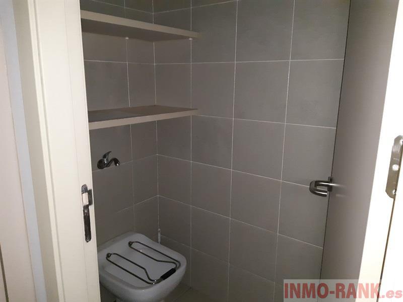 For rent of commercial in Pontevedra