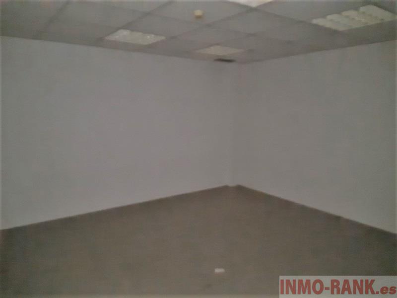 For rent of commercial in Pontevedra