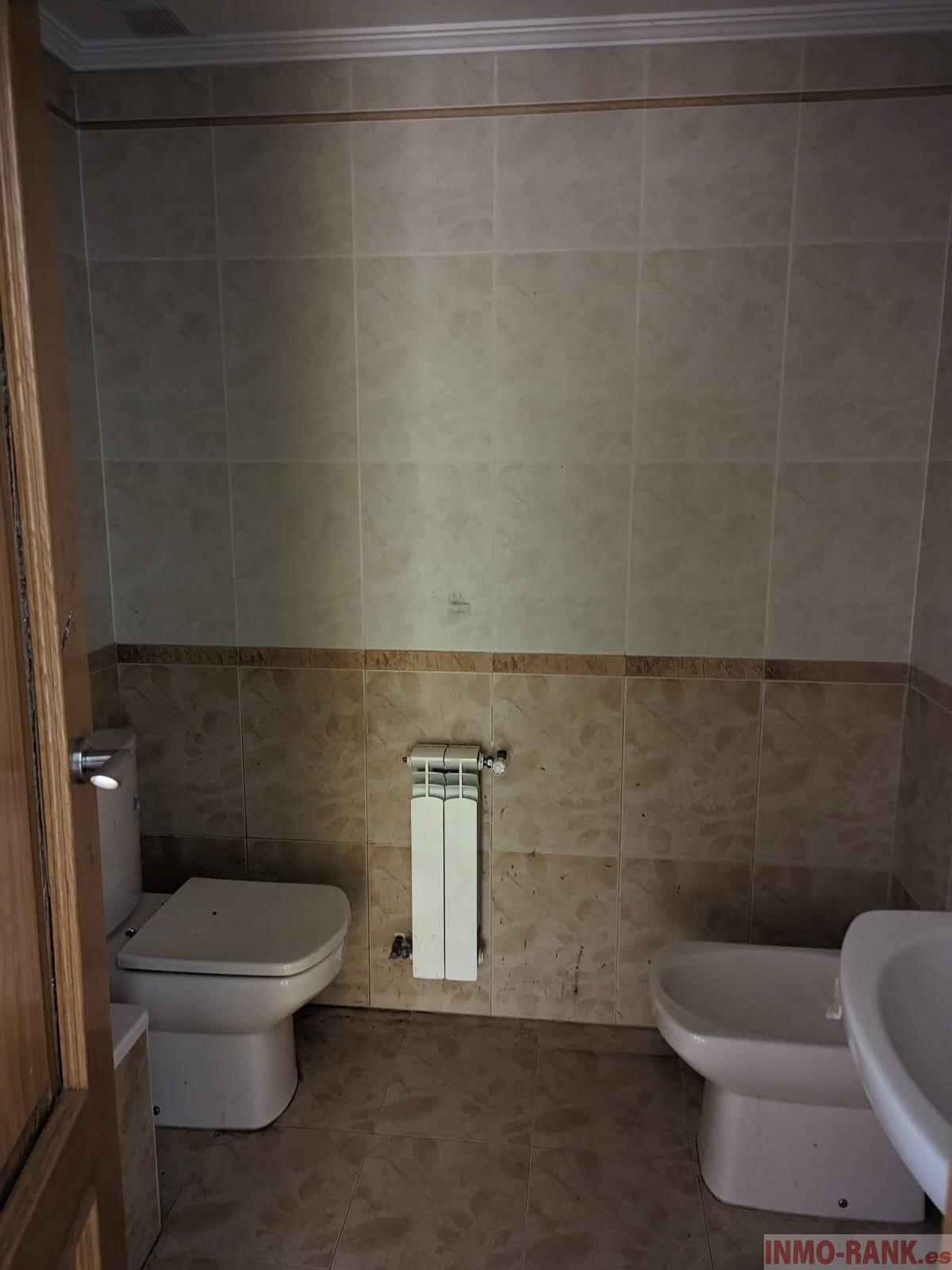 For sale of flat in Salvaterra de Miño