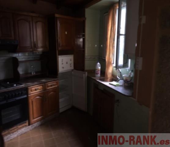 For sale of house in Rodeiro
