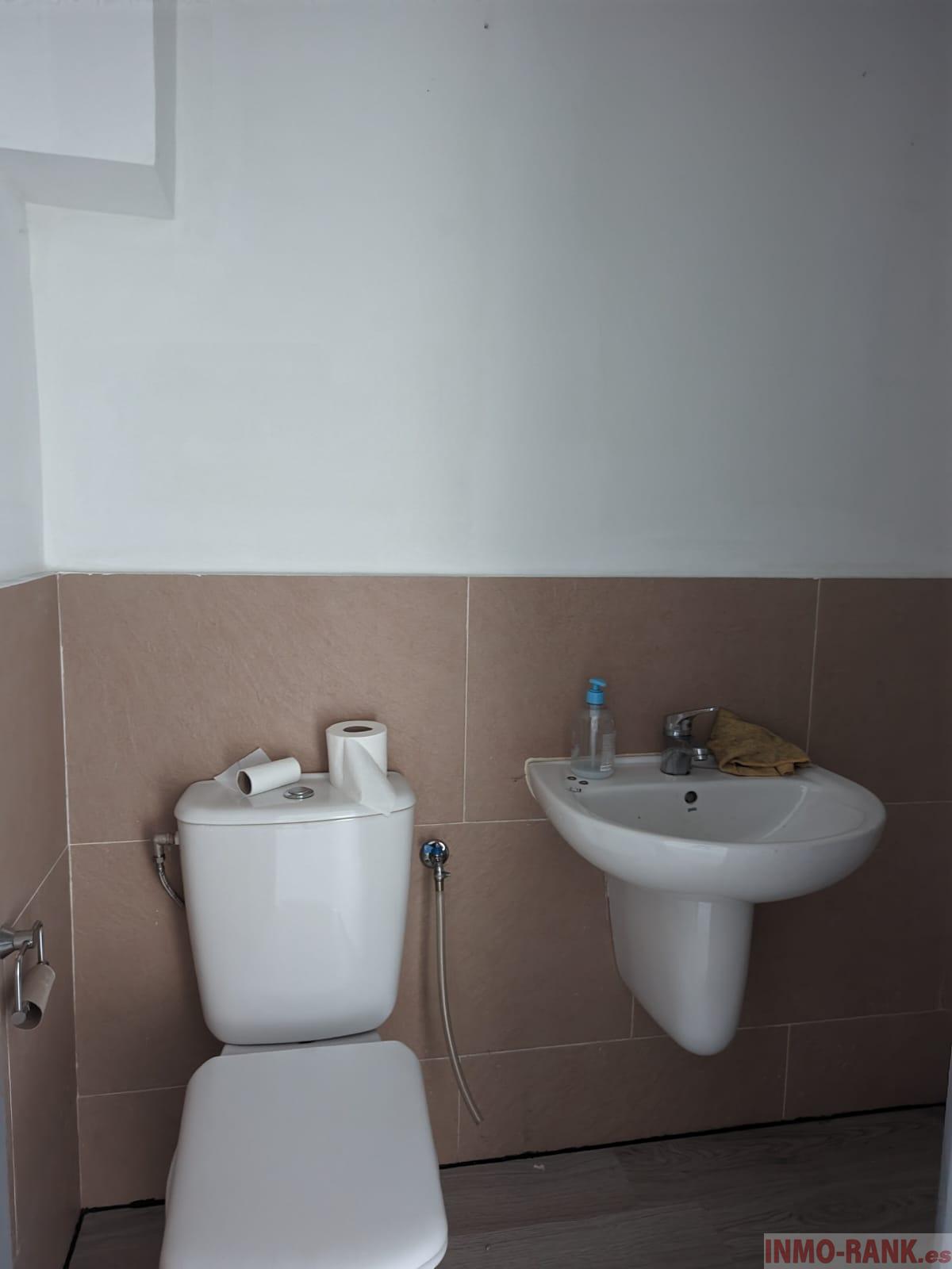 For sale of commercial in Vigo