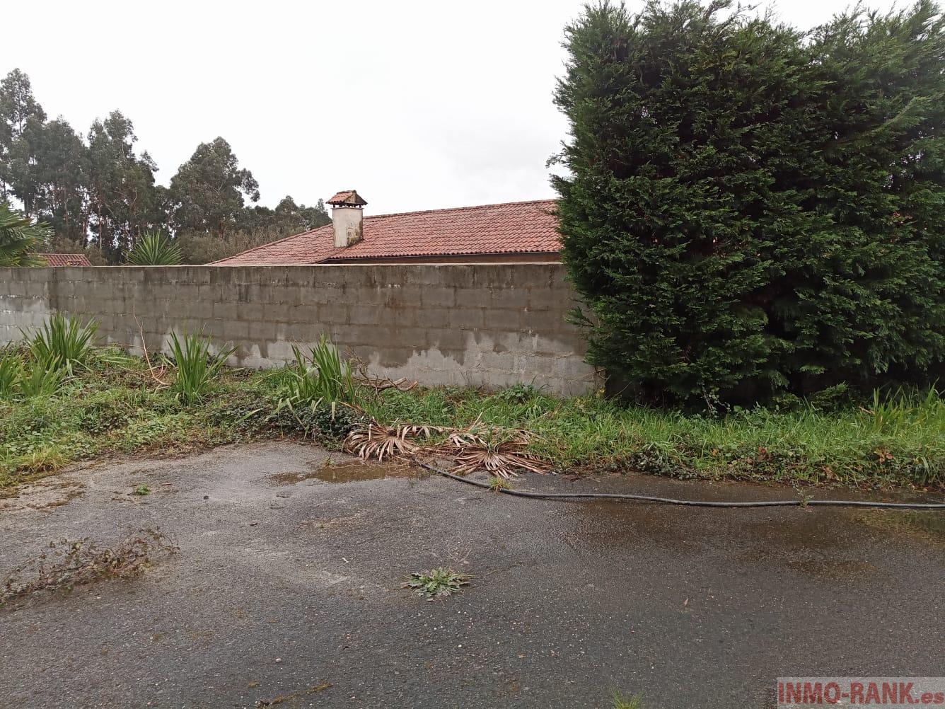 For sale of land in Tomiño