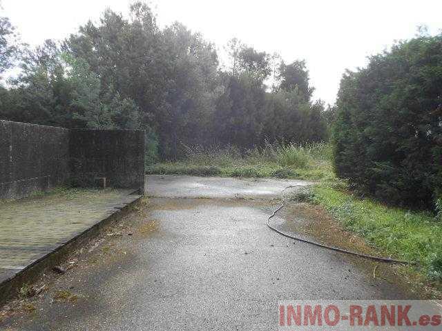For sale of land in Tomiño
