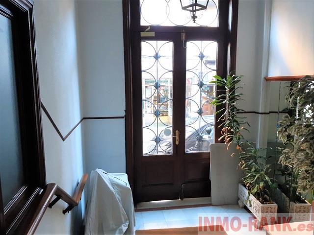 For sale of office in Vigo